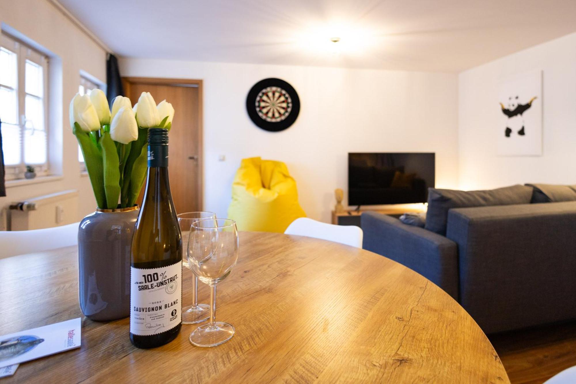 Ko-Living Space An Der Oper - Street Art Design Apartments ハレ エクステリア 写真