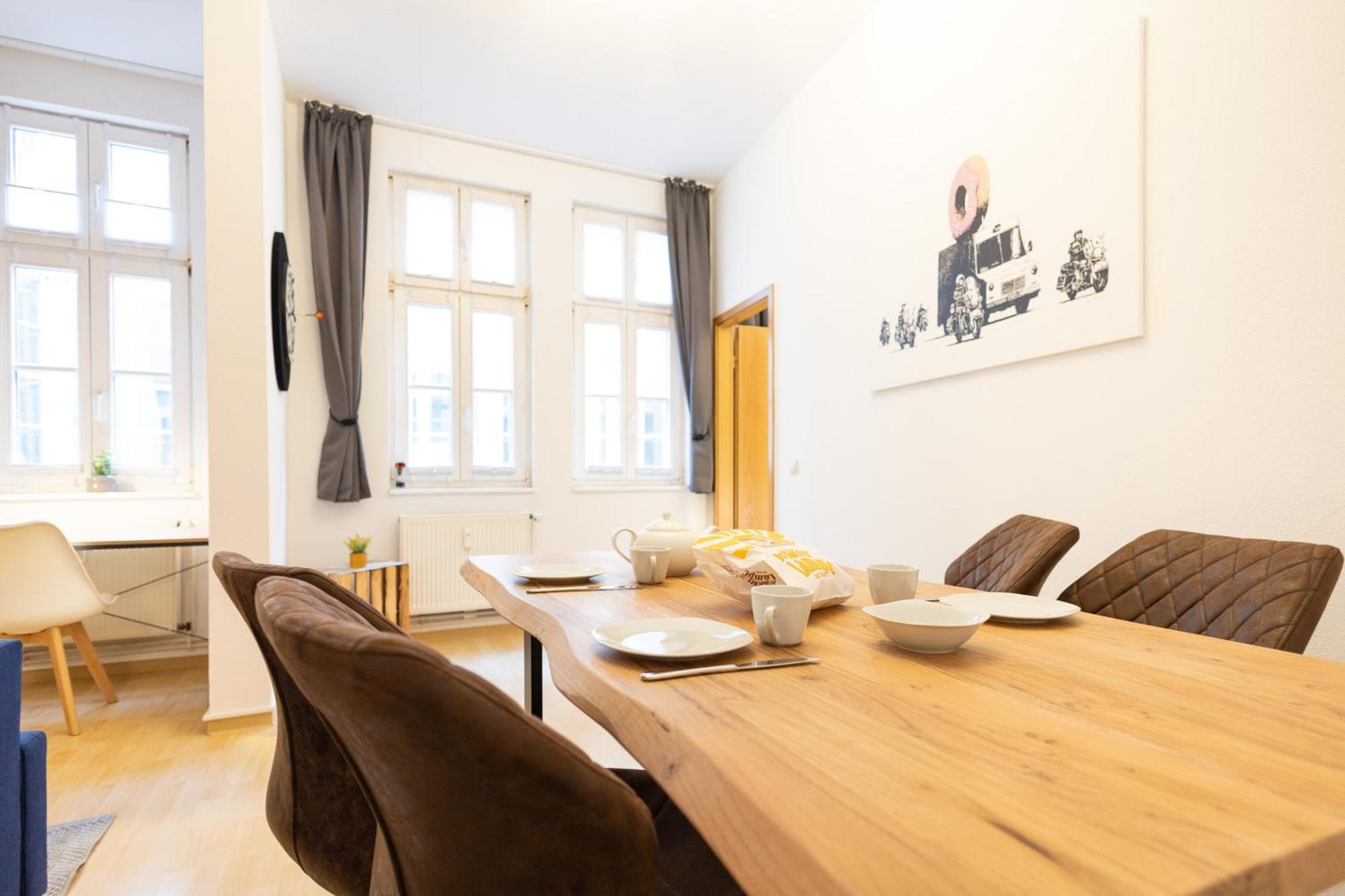 Ko-Living Space An Der Oper - Street Art Design Apartments ハレ エクステリア 写真