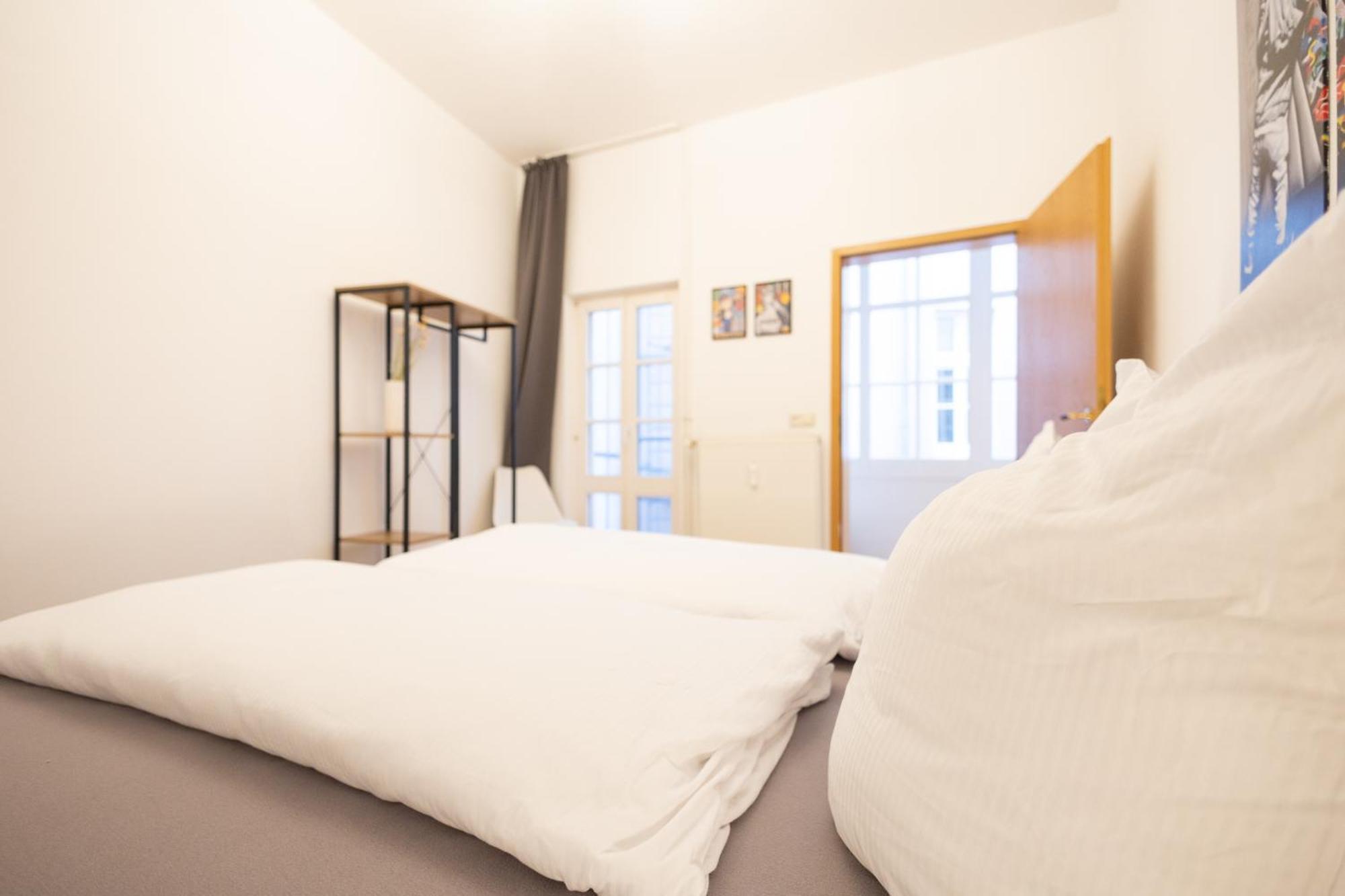 Ko-Living Space An Der Oper - Street Art Design Apartments ハレ エクステリア 写真
